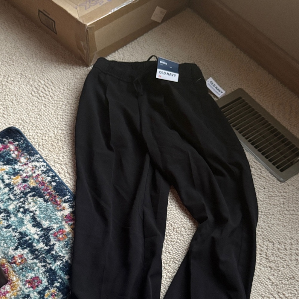 Old Navy women’s  Classic Black Dress Pants